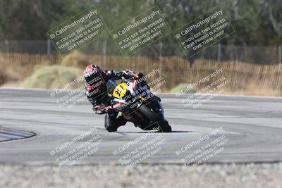 media/Oct-04-2025-CVMA (Sat) [[408bcdd6e4]]/Race 10-Amateur Supersport Middleweight/